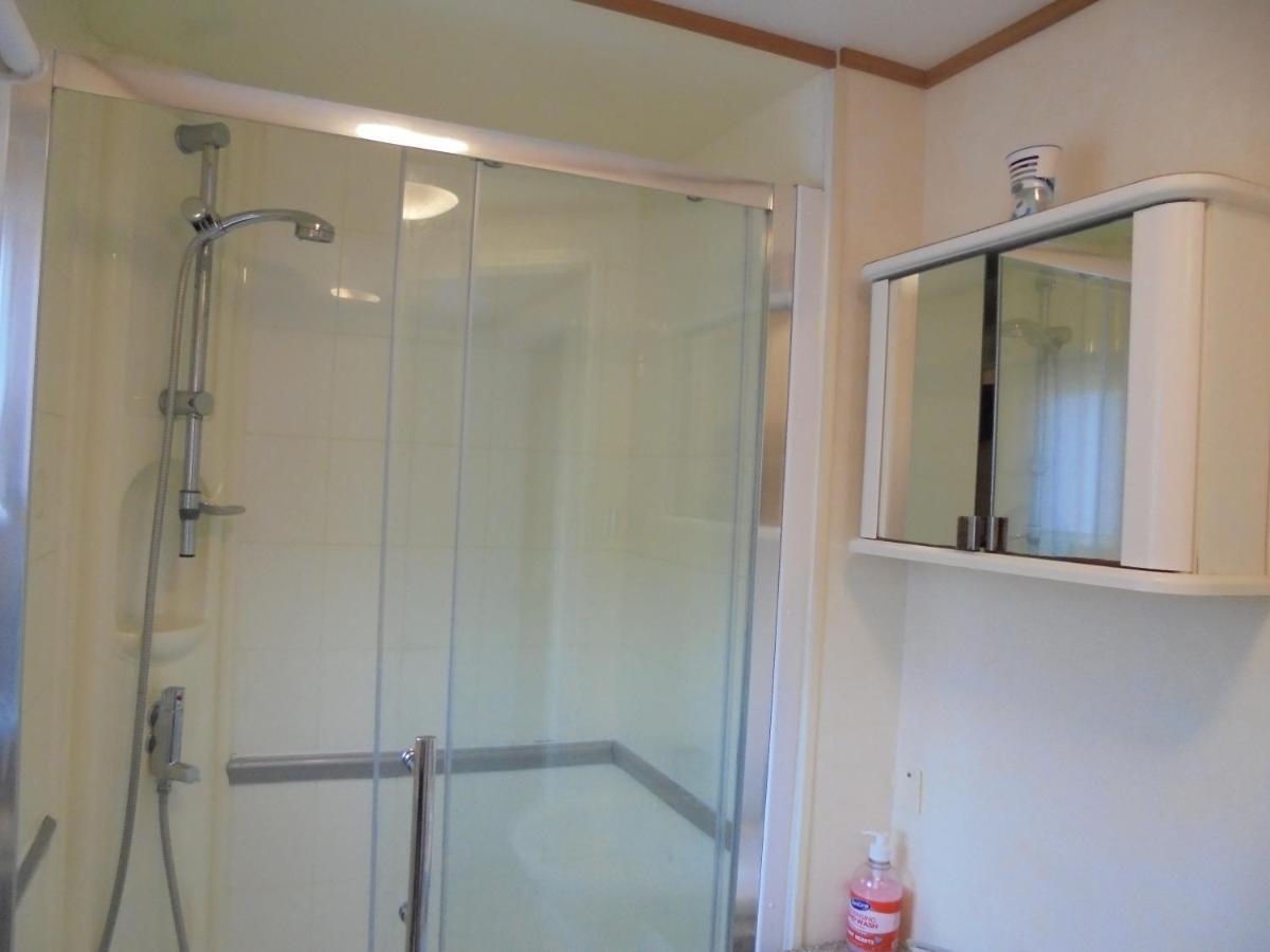 6 Berth Heated On The Chase Brisbane Apartment Инголдмелс Екстериор снимка